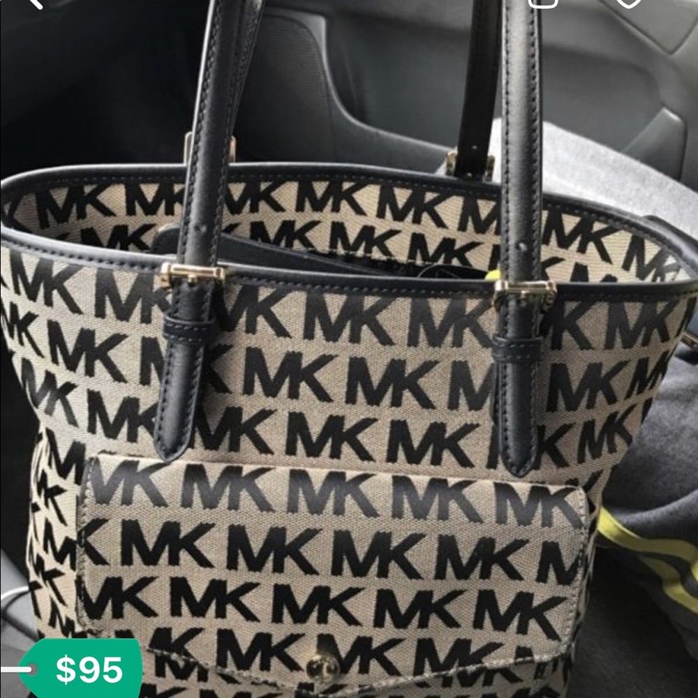 Michael Kors purse